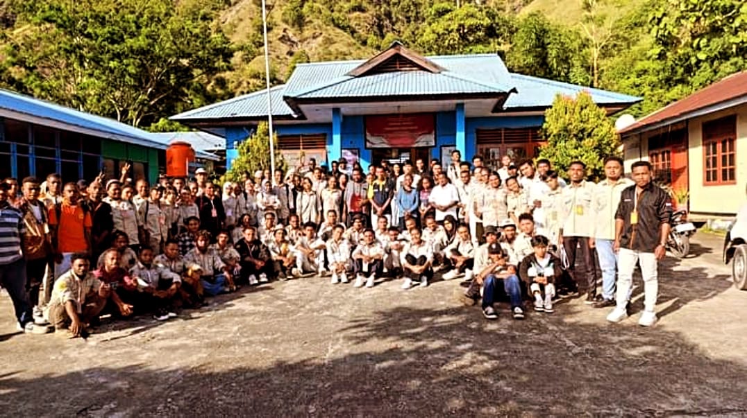 Mendampingi Mahasiswa Study Lapangan Mata Kuliah di Kampung Nendali